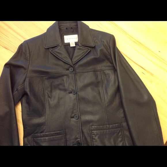 Leather jacket - Picture 3 of 8